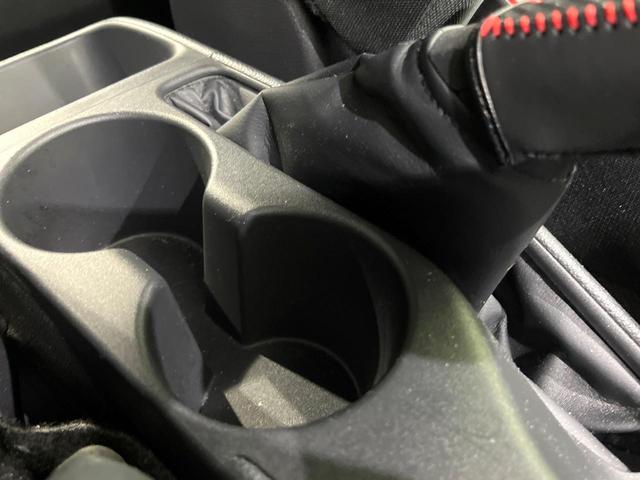 ヤリス ハイブリッドG モデリスタエアロ 禁煙車 純正8型ディスプレイオーディオ バックカメラ 衝突軽減装置 レーダークルーズ ETC ドラレコ Bluetooth ステアリングスイッチ オートハイビーム オートエアコン(54枚目)