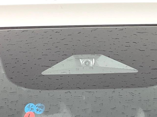 �y�z���_�Z���V���O�z���s���ɑO���̎ԗ�����F�����A�Փ˂������Ȏ��͌x��ƃu���[�L�ŏՓˉ���Ɣ�Q�y�����A�V�X�g�B�����S�Ƀh���C�u�����y���݂��������܂��B