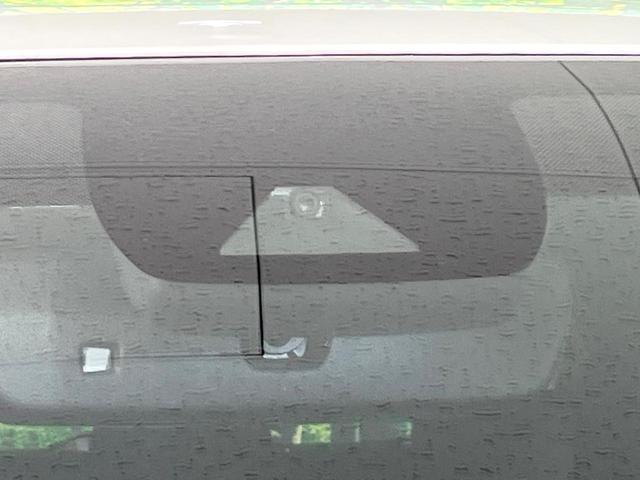 �y�g���^�Z�[�t�e�B�Z���X�z���s���ɑO���̎ԗ�����F�����A�Փ˂������Ȏ��͌x��ƃu���[�L�ŏՓˉ���Ɣ�Q�y�����A�V�X�g�B�����S�Ƀh���C�u�����y���݂��������܂��B