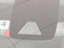 プリウス Ｓ　純正ナビ　衝突軽減装置　バックカメラ　レーダークルーズコントロール　ドライブレコーダー　ＥＴＣ　スマートキー　オートライト　ＡＣ１００Ｖ電源　Ｂｌｕｅｔｏｏｔｈ接続　ＬＥＤヘッドライト（5枚目）