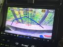 プリウス Ｓツーリングセレクション　禁煙車　ＴＲＤフルエアロ　９型ＢＩＧ－Ｘ　バックカメラ　衝突軽減装置　レーダークルーズ　ＥＴＣ　Ｂｌｕｅｔｏｏｔｈ　フルセグ　スマートキー　シートヒーター　ＬＥＤヘッドライト　ＬＥＤフォグ（5枚目）