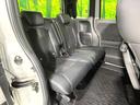 後部座席も気になるようなキズ・汚れやへたり等、大きなダメージはなく、良好な状態です。