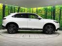 ｅ：ＨＥＶ　Ｚ　登録済未使用車　ホンダコネクトナビ　全周囲カメラ　衝突軽減装置　レーダークルーズ　ＥＴＣ　Ｂｌｕｅｔｏｏｔｈ　フルセグ　コーナーセンサー　スマートキー　パワーバックドア　ステアリングヒーター（28枚目）