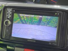 【バックカメラ】駐車時に後方がリアルタイム映像で確認できます。大型商業施設や立体駐車場での駐車時や、夜間のバック時に大活躍！運転スキルに関わらず、今や必須となった装備のひとつです！ 4