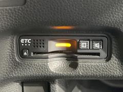 【ＥＴＣ】高速道路の料金所をストレスなく通過！話題のスポットやサービスエリアに多い「スマートIntercooler」利用時は必須のアイテムです。当店でセットアップを実施、ご納車当日からすぐにご利用いただけます！ 6