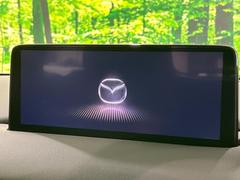 【１０．２５インチマツダコネクト】車内の雰囲気にマッチした大型ディスプレイ。スマホ接続でのナビ使用やＢｌｕｅｔｏｏｔｈ再生等、様々な機能が楽しめます。直感的なダイヤル操作が可能で、使い勝手も良好です。 4