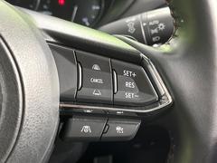 【マツダ・レーダークルーズコントロール】高速道路での長距離走行が楽に！自動で速度を保つクルーズコントロールが、衝突軽減システムと連携し、前方の車両を感知して車間を保つように速度調節してくれます！！ 7