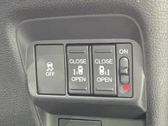 ��ξ¦�ѥ���饤�ɥɥ��ۥ��ޡ��ȥ����䱿ž�ʤΥ����å��Ǹ���ξ¦���饤�ɥɥ��γ��Ĥ���ǽ����ư�������Ϥ�����ƥɥ��򳫤���ɬ�פ�̵���������ʤ����ͤǤ��ñ�˳����Ĥ�Ǥ���Ŭ�Ǥ��� 3