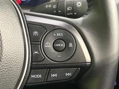 �ڥ졼�������롼������ȥ�����۹�®ƻϩ�Ǥ�Ĺ��Υ���Ԥ��ڤˡ�����ư��®�٤��ݤĥ��롼������ȥ����뤬�����ͷڸ������ƥ��Ϣ�Ȥ��������μ�ξ���Τ��Ƽִ֤��ݤĤ褦��®��Ĵ�ᤷ�Ƥ���ޤ����� 7