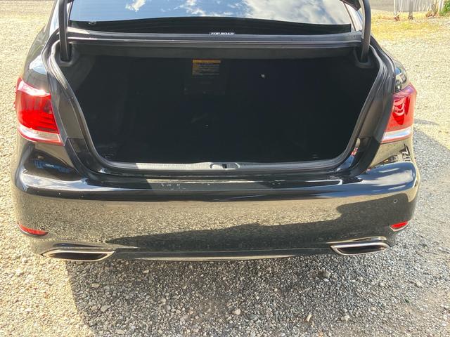 ＬＳ ＬＳ４６０　バージョンＣ　Ｉパッケージ　三眼ＬＥＤヘッドライト　メーカーナビ　イージークローザードア　ブラインドスポットモニター　パワートランク　黒革シート　シートヒータークレンツェ２１インチアルミホイール　クルーズコントロール　地デジＴＶ（31枚目）
