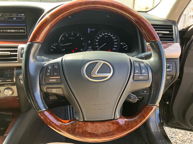 ＬＳ ＬＳ４６０　バージョンＣ　Ｉパッケージ　三眼ＬＥＤヘッドライト　メーカーナビ　イージークローザードア　ブラインドスポットモニター　パワートランク　黒革シート　シートヒータークレンツェ２１インチアルミホイール　クルーズコントロール　地デジＴＶ（39枚目）