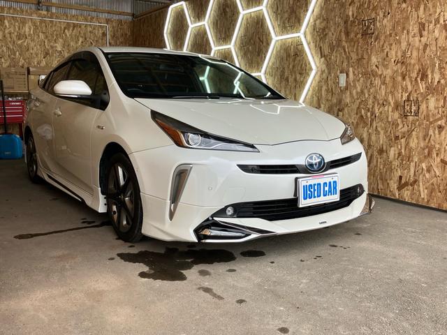 プリウス Ａツーリングセレクション　禁煙車　ユーザー買取車　モデリスタフルエアロＬＥＤディライト付　黒革　前席シートヒーター　トヨタ純正９インチナビ　Ｂｌｕｅｔｏｏｔｈ　バックカメラ　ステアリングスイッチ　ドラレコ　タイヤ２本交換（2枚目）