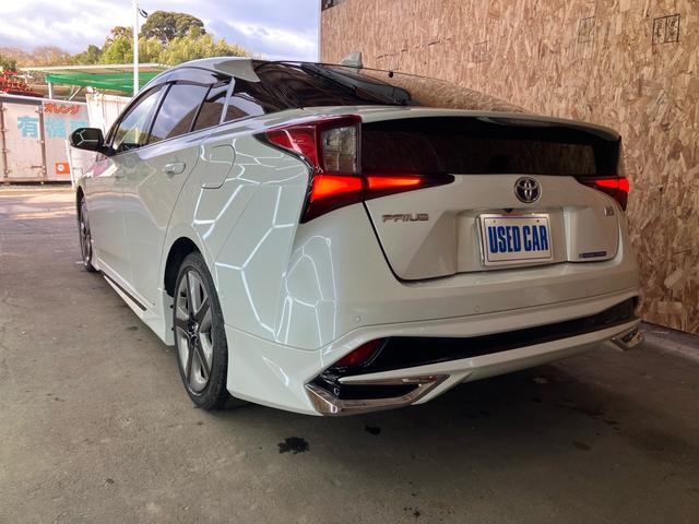 プリウス Ａツーリングセレクション　禁煙車　ユーザー買取車　モデリスタフルエアロＬＥＤディライト付　黒革　前席シートヒーター　トヨタ純正９インチナビ　Ｂｌｕｅｔｏｏｔｈ　バックカメラ　ステアリングスイッチ　ドラレコ　タイヤ２本交換（11枚目）