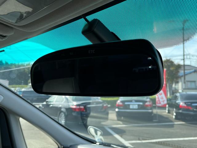 アルファードG AS プラチナセレクション 下取車 現在2オーナー 車庫保管車 9インチナビ 純正リアモニター バックカメラ 両側パワースライドドア Bluetooth対応ナビ スマートドアロック ダウンサス 社外マフラー 8人乗り 回転シート(37枚目)