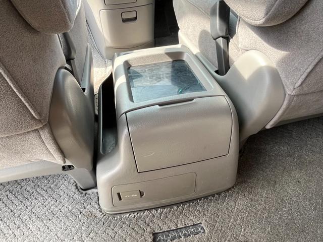 アルファードG AS プラチナセレクション 下取車 現在2オーナー 車庫保管車 9インチナビ 純正リアモニター バックカメラ 両側パワースライドドア Bluetooth対応ナビ スマートドアロック ダウンサス 社外マフラー 8人乗り 回転シート(43枚目)