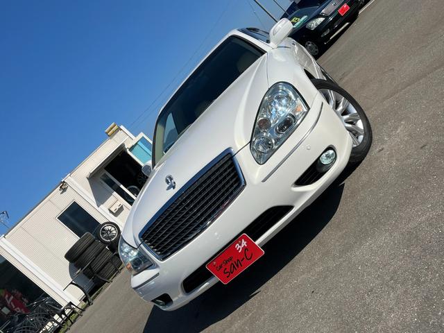 シーマ ４５０ＸＬ　後期型　本革シート　純正ＤＶＤナビ　バックカメラ　ＢＯＳＥサウンド　バルカンＨＩＤヘッドライト　助手席オットマンシート　メモリー付きパワーシート　ホット＆クールシート　前後コーナーセンサー（5枚目）