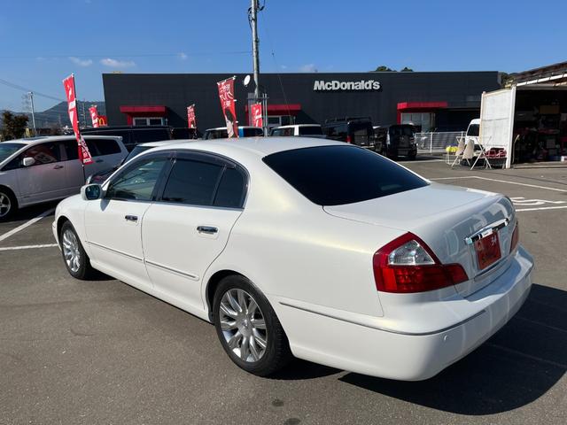 シーマ ４５０ＸＬ　後期型　本革シート　純正ＤＶＤナビ　バックカメラ　ＢＯＳＥサウンド　バルカンＨＩＤヘッドライト　助手席オットマンシート　メモリー付きパワーシート　ホット＆クールシート　前後コーナーセンサー（10枚目）