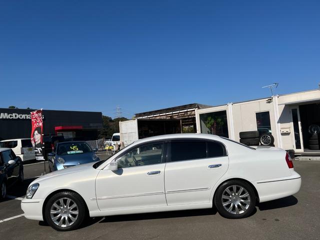 シーマ ４５０ＸＬ　後期型　本革シート　純正ＤＶＤナビ　バックカメラ　ＢＯＳＥサウンド　バルカンＨＩＤヘッドライト　助手席オットマンシート　メモリー付きパワーシート　ホット＆クールシート　前後コーナーセンサー（11枚目）