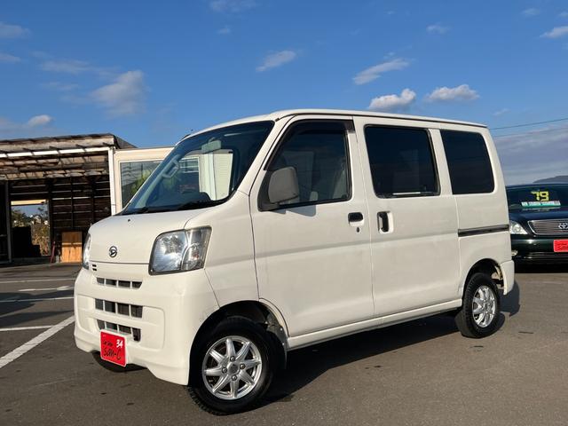 ハイゼットカーゴ スペシャル　当店下取り車　両側スライドドア　社外１２インチアルミ　ケンウッド製ＣＤチューナー　鍵２個　リアフィルム貼り（3枚目）