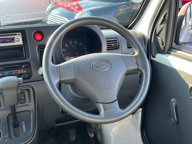 ハイゼットカーゴ スペシャル　当店下取り車　両側スライドドア　社外１２インチアルミ　ケンウッド製ＣＤチューナー　鍵２個　リアフィルム貼り（31枚目）