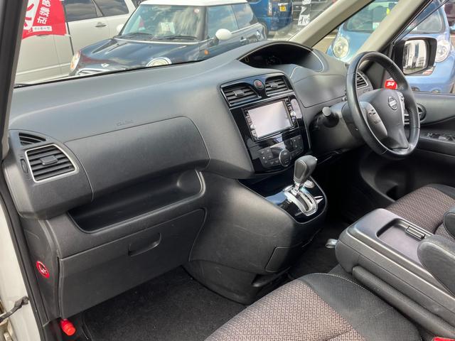 �O���[�u�{�b�N�X��R���\�[���ȂǁA�L�Y�Ȃǂ������A�����Y��ȏ�Ԃł��I