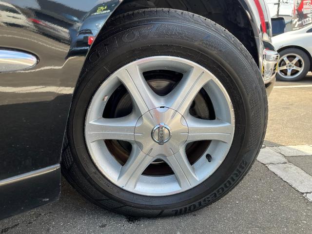 シーマ ４５０ＶＩＰ　ワンオーナー　禁煙車　実走行４万ＫＭ台　純正ナビ　ベージュ本革シート　バルカンＨＩＤヘッドライト　左リアリラックスシート　ホット＆クールシート　純正１６インチアルミ　タイミングチェーン（14枚目）