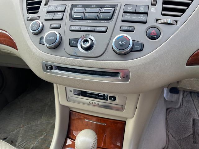 シーマ ４５０ＶＩＰ　ワンオーナー　禁煙車　実走行４万ＫＭ台　純正ナビ　ベージュ本革シート　バルカンＨＩＤヘッドライト　左リアリラックスシート　ホット＆クールシート　純正１６インチアルミ　タイミングチェーン（37枚目）