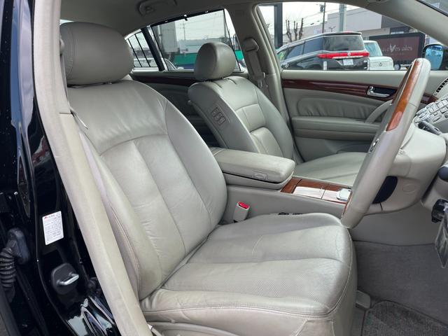 シーマ ４５０ＶＩＰ　ワンオーナー　禁煙車　実走行４万ＫＭ台　純正ナビ　ベージュ本革シート　バルカンＨＩＤヘッドライト　左リアリラックスシート　ホット＆クールシート　純正１６インチアルミ　タイミングチェーン（46枚目）