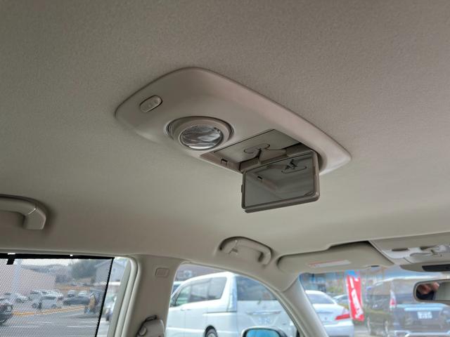 シーマ ４５０ＶＩＰ　ワンオーナー　禁煙車　実走行４万ＫＭ台　純正ナビ　ベージュ本革シート　バルカンＨＩＤヘッドライト　左リアリラックスシート　ホット＆クールシート　純正１６インチアルミ　タイミングチェーン（53枚目）