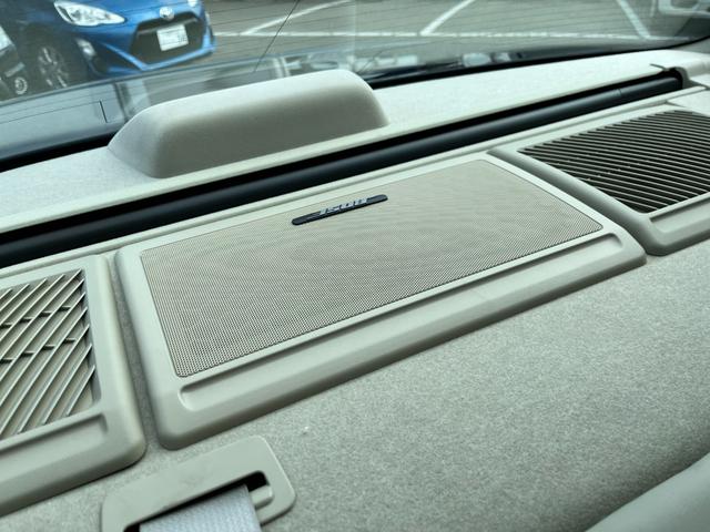 シーマ ４５０ＶＩＰ　ワンオーナー　禁煙車　実走行４万ＫＭ台　純正ナビ　ベージュ本革シート　バルカンＨＩＤヘッドライト　左リアリラックスシート　ホット＆クールシート　純正１６インチアルミ　タイミングチェーン（62枚目）