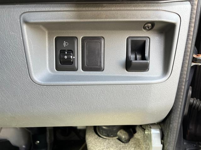 �w�b�h���C�g���x���C�U�[�I