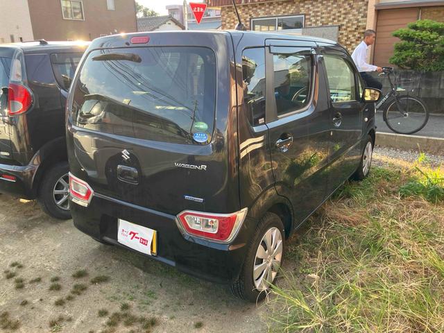 ワゴンＲ ハイブリッドＦＸ　キーレスエントリー　アイドリングストップ　電動格納ミラー　シートヒーター　ベンチシート　ＣＶＴ　盗難防止システム　ＡＢＳ　ＥＳＣ　ＣＤ　ミュージックプレイヤー接続可　衝突安全ボディ　エアコン（14枚目）