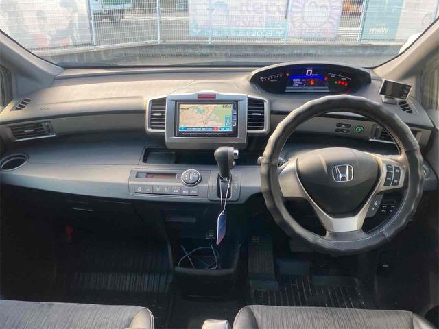 フリードスパイクハイブリッド ジャストセレクション　ハイブリッド　ドライブレコーダー　ＥＴＣ　バックカメラ　ナビ　ＴＶ　両側電動スライドドア　オートクルーズコントロール　ＨＩＤ　アイドリングストップ　電動格納ミラー　ＣＶＴ　衝突安全ボディ（2枚目）