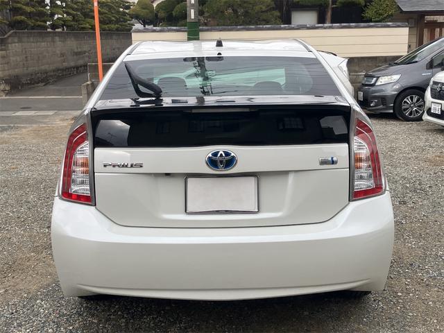 プリウス Ｓ　ドライブレコーダー　ＥＴＣ　バックカメラ　ナビ　ＴＶ　アルミホイール　オートライト　ＨＩＤ　ＣＶＴ　スマートキー　アイドリングストップ　電動格納ミラー　盗難防止システム　ＣＤ　ＤＶＤ再生　ＵＳＢ（17枚目）