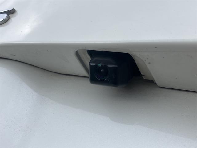 プリウス Ｓ　ドライブレコーダー　ＥＴＣ　バックカメラ　ナビ　ＴＶ　アルミホイール　オートライト　ＨＩＤ　ＣＶＴ　スマートキー　アイドリングストップ　電動格納ミラー　盗難防止システム　ＣＤ　ＤＶＤ再生　ＵＳＢ（25枚目）