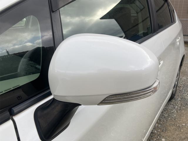 プリウス Ｓ　ドライブレコーダー　ＥＴＣ　バックカメラ　ナビ　ＴＶ　アルミホイール　オートライト　ＨＩＤ　ＣＶＴ　スマートキー　アイドリングストップ　電動格納ミラー　盗難防止システム　ＣＤ　ＤＶＤ再生　ＵＳＢ（28枚目）