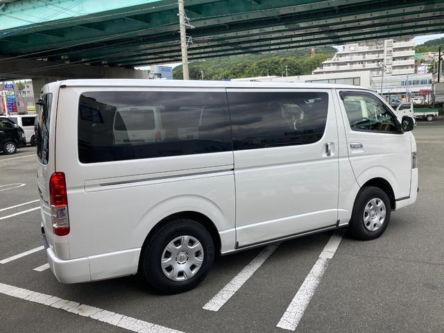 ハイエースバン スーパーＧＬ　ダークプライムＩＩ　４ＷＤ・両側パワースライド・寒冷地仕様・ＬＥＤヘッドライト・プッシュスタート・シートカバー・トヨタセーフティセンス・ＥＴＣ・ＳＤナビ・バックカメラ・パワーヒート・１００Ｖ電源・ドラレコ・スマートキー（12枚目）