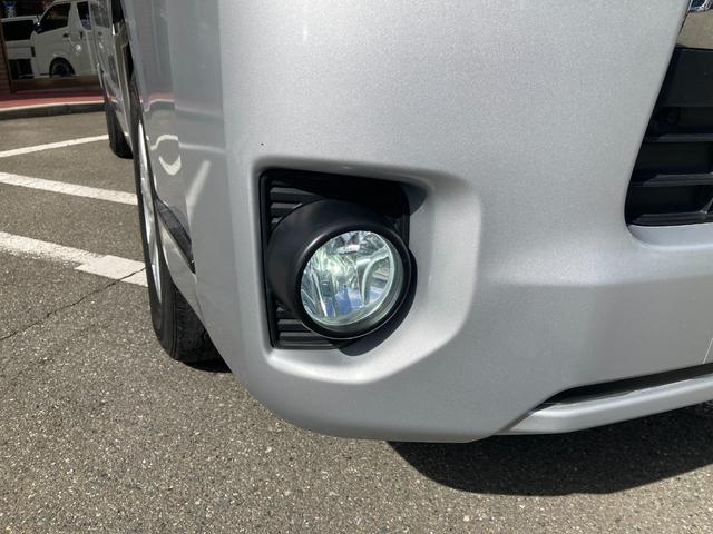 ハイエースバン ＤＸ　ＧＬパッケージ　４ＷＤ・６型・４ナンバー・９人乗・Ｗエアコン・ＬＥＤヘッドライト・トヨタセーフティセンス・ＬＥＤフォグライト・メッキ電格ミラー・アルミホイール・ＥＴＣ２．０・ＳＤナビ・フルセグ・バックカメラ・キーレス（6枚目）