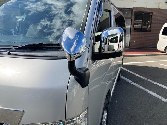 ハイエースバン ＤＸ　ＧＬパッケージ　４ＷＤ・６型・４ナンバー・９人乗・Ｗエアコン・ＬＥＤヘッドライト・トヨタセーフティセンス・ＬＥＤフォグライト・メッキ電格ミラー・アルミホイール・ＥＴＣ２．０・ＳＤナビ・フルセグ・バックカメラ・キーレス（8枚目）