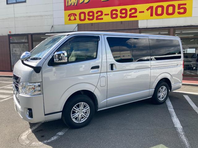 ハイエースバン ＤＸ　ＧＬパッケージ　４ＷＤ・６型・４ナンバー・９人乗・Ｗエアコン・ＬＥＤヘッドライト・トヨタセーフティセンス・ＬＥＤフォグライト・メッキ電格ミラー・アルミホイール・ＥＴＣ２．０・ＳＤナビ・フルセグ・バックカメラ・キーレス（9枚目）