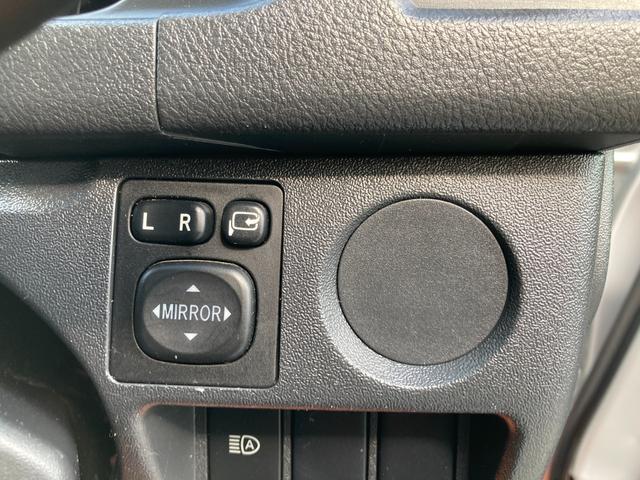 ハイエースバン ＤＸ　ＧＬパッケージ　４ＷＤ・６型・４ナンバー・９人乗・Ｗエアコン・ＬＥＤヘッドライト・トヨタセーフティセンス・ＬＥＤフォグライト・メッキ電格ミラー・アルミホイール・ＥＴＣ２．０・ＳＤナビ・フルセグ・バックカメラ・キーレス（19枚目）