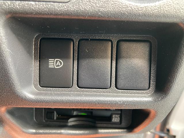 ハイエースバン ＤＸ　ＧＬパッケージ　４ＷＤ・６型・４ナンバー・９人乗・Ｗエアコン・ＬＥＤヘッドライト・トヨタセーフティセンス・ＬＥＤフォグライト・メッキ電格ミラー・アルミホイール・ＥＴＣ２．０・ＳＤナビ・フルセグ・バックカメラ・キーレス（20枚目）