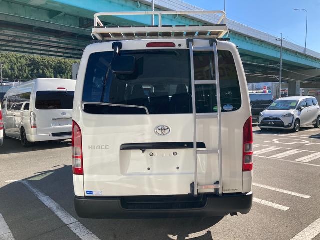 ハイエースバン ロングDX 6型・6人乗り・トヨタセーフティセンス・ルーフキャリア・マッドブラックグリル・新品バンパーガード・LEDデイライト・メッキ電格ミラー・リアコーナーセンサー・リアラダー・SDナビ・バックカメラ・ドラレコ(11枚目)
