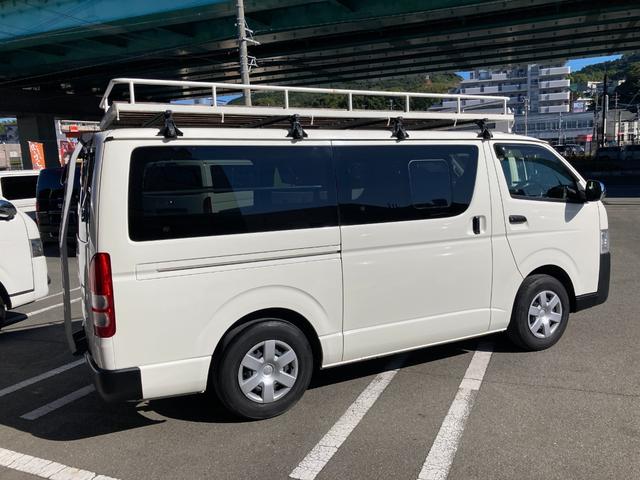 ハイエースバン ロングDX 6型・6人乗り・トヨタセーフティセンス・ルーフキャリア・マッドブラックグリル・新品バンパーガード・LEDデイライト・メッキ電格ミラー・リアコーナーセンサー・リアラダー・SDナビ・バックカメラ・ドラレコ(15枚目)