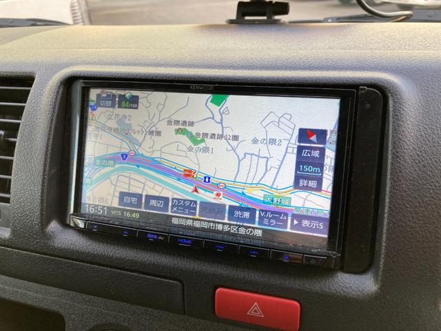 ハイエースバン ロングDX 6型・6人乗り・トヨタセーフティセンス・ルーフキャリア・マッドブラックグリル・新品バンパーガード・LEDデイライト・メッキ電格ミラー・リアコーナーセンサー・リアラダー・SDナビ・バックカメラ・ドラレコ(23枚目)