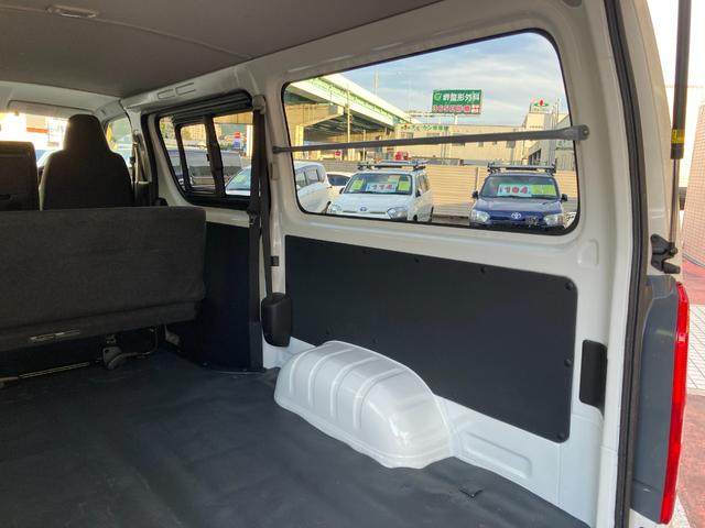 ハイエースバン ロングDX 6型・6人乗り・トヨタセーフティセンス・ルーフキャリア・マッドブラックグリル・新品バンパーガード・LEDデイライト・メッキ電格ミラー・リアコーナーセンサー・リアラダー・SDナビ・バックカメラ・ドラレコ(42枚目)