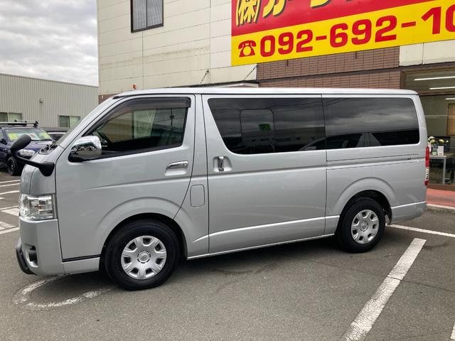 ハイエースバン ロングスーパーＧＬ　４型・ＬＥＤヘッドライト・プッシュスタート・ＬＥＤフォグライト・新品バンパーガード・ＬＥＤデイライト・新品シートカバー・ＥＴＣ・ＨＤＤナビ・フルセグ・バックカメラ・ドラレコ・ステアリングスイッチ（8枚目）