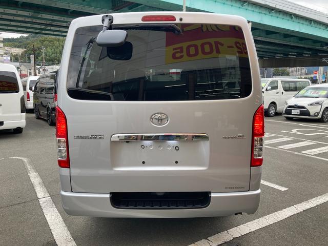 ハイエースバン ロングスーパーＧＬ　４型・ＬＥＤヘッドライト・プッシュスタート・ＬＥＤフォグライト・新品バンパーガード・ＬＥＤデイライト・新品シートカバー・ＥＴＣ・ＨＤＤナビ・フルセグ・バックカメラ・ドラレコ・ステアリングスイッチ（11枚目）