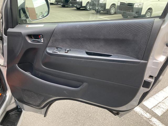 ハイエースバン ロングスーパーＧＬ　４型・ＬＥＤヘッドライト・プッシュスタート・ＬＥＤフォグライト・新品バンパーガード・ＬＥＤデイライト・新品シートカバー・ＥＴＣ・ＨＤＤナビ・フルセグ・バックカメラ・ドラレコ・ステアリングスイッチ（17枚目）