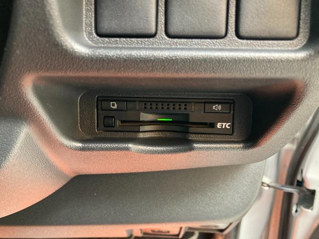 ハイエースバン ロングスーパーＧＬ　４型・ＬＥＤヘッドライト・プッシュスタート・ＬＥＤフォグライト・新品バンパーガード・ＬＥＤデイライト・新品シートカバー・ＥＴＣ・ＨＤＤナビ・フルセグ・バックカメラ・ドラレコ・ステアリングスイッチ（19枚目）